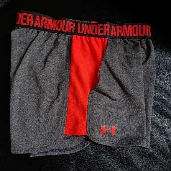 Under Armour Shorts, size XS. Grey color with neon - Picture 3 of 3
